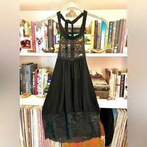 Forever 21 Black Lace Halter Top Dramatic Low Back Medium Gothic Elegance Y2K